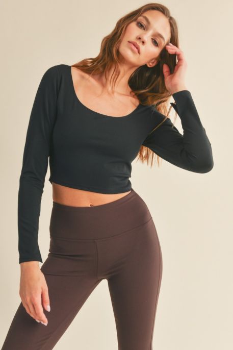 Fitted Silhouette Long Sleeve Top / Black
